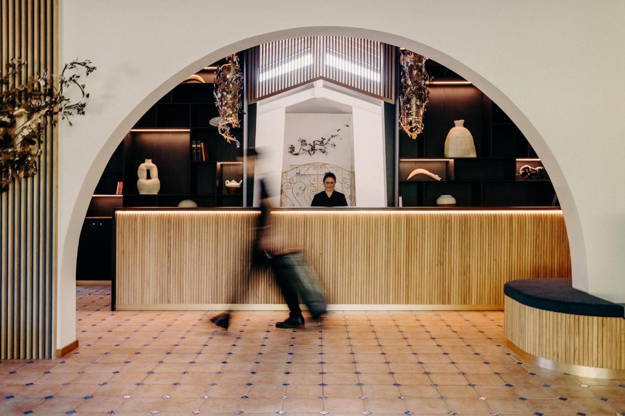 Hotel Les Freres Ibarboure Бидар Экстерьер фото