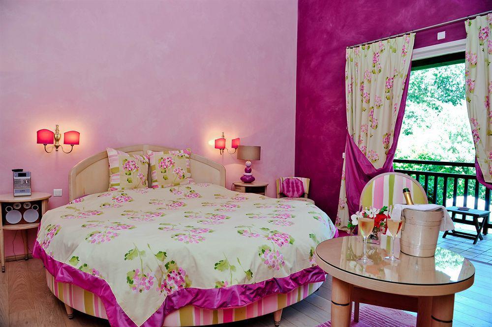 Hotel Les Freres Ibarboure Бидар Экстерьер фото