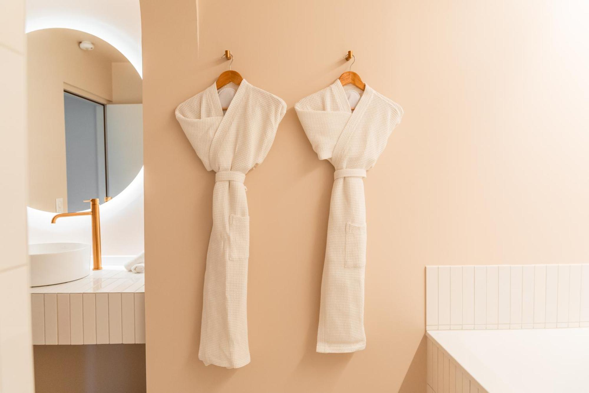 Hotel Les Freres Ibarboure Бидар Экстерьер фото